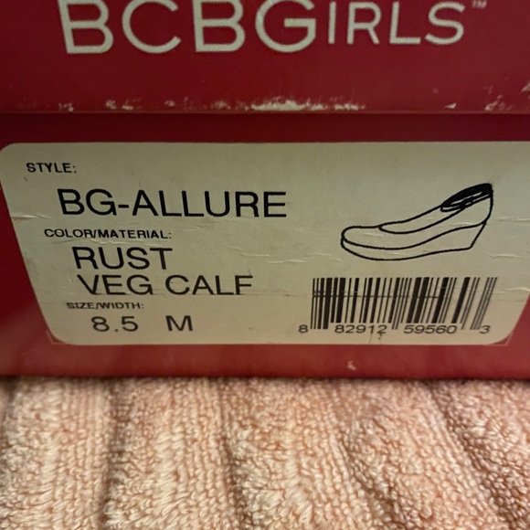 🚨BCBG Wedges🚨 - Picture 9 of 9